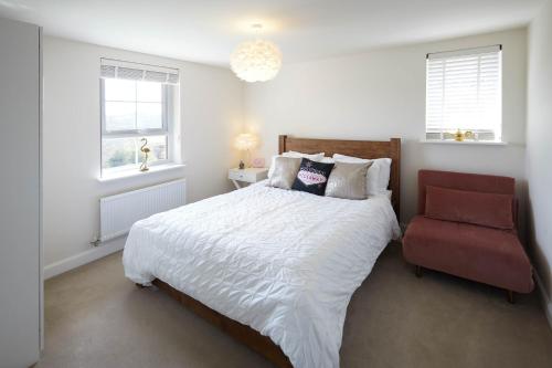 Host & Stay - The Cinder Track Hideaway Image 4
