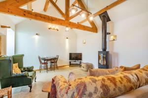 Basil's Barn Image 3