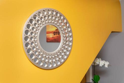 Luxury Living - Lovely 1 Bedroom Apartment Image 3