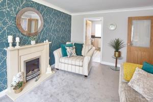 Host & Stay - Sandling Court Image 3