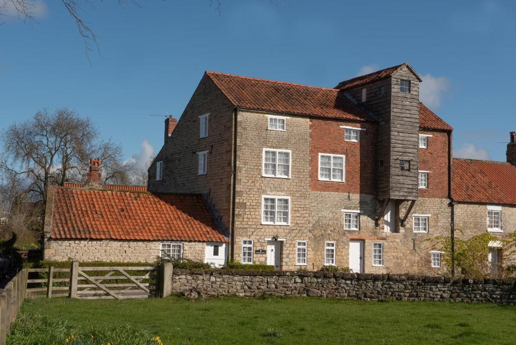 Vivers Mill Image 1