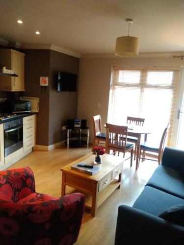 Victoria Cloisters Apartments Image 3