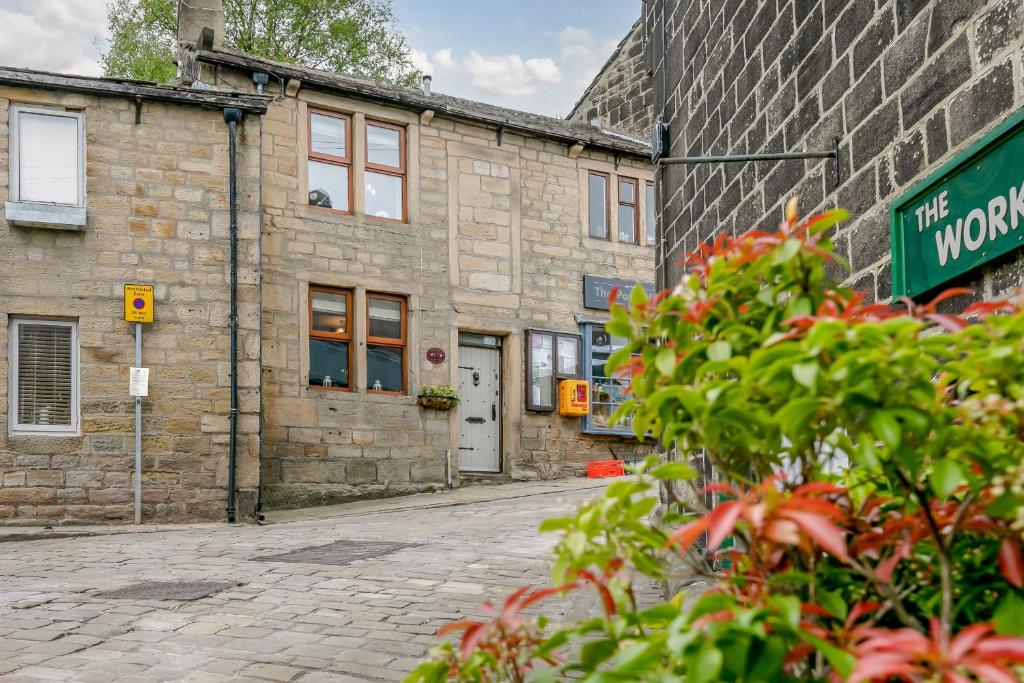Weavers Cottage, Hebden Bridge Image 2