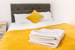 Modern apartment close to city centre with parking Image 2