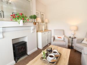 Foxy Cottage Image 3