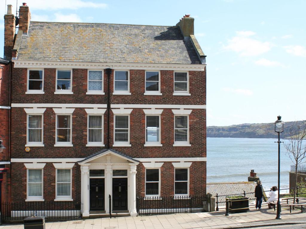 39 Eastborough - 3 bed Image 1