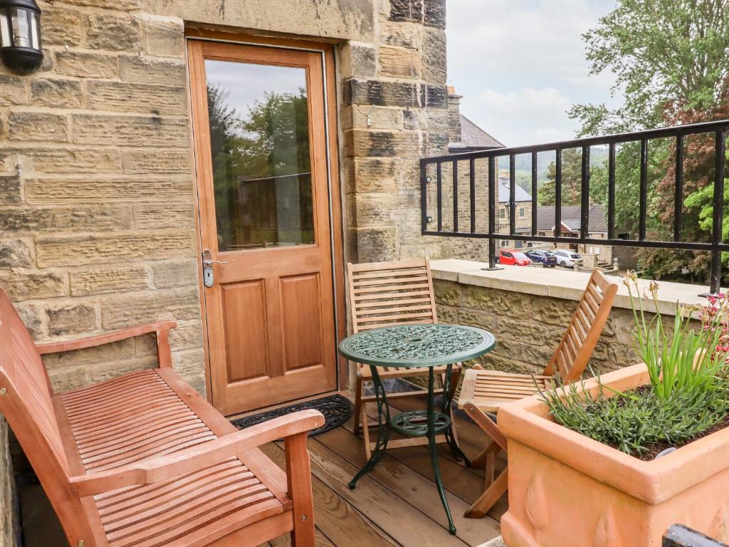 2 Chews Cottage Image 3