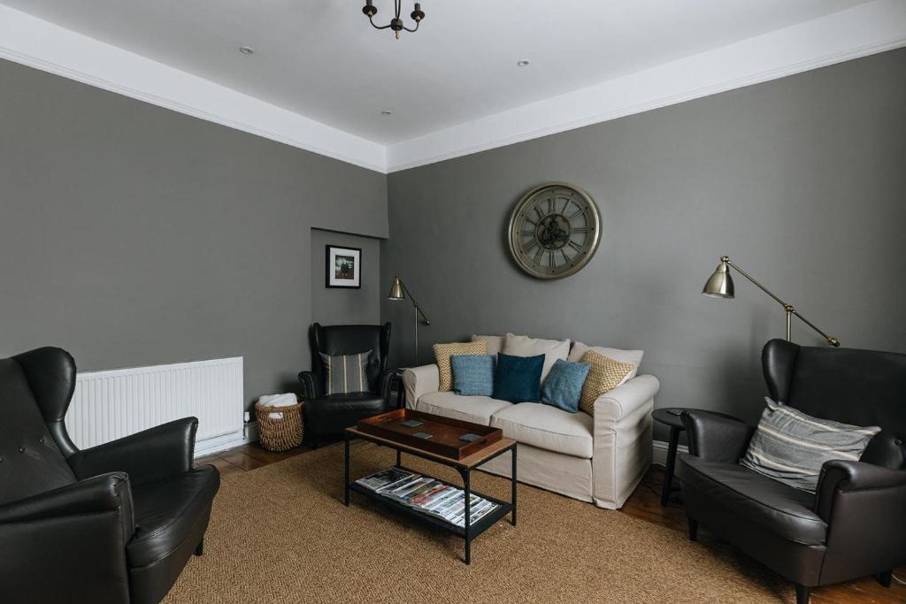 DUNDAS COTTAGE // 3 BEDROOM ACCOMODATION IN RICHMOND, NORTH YORKSHIRE, UK Image 1