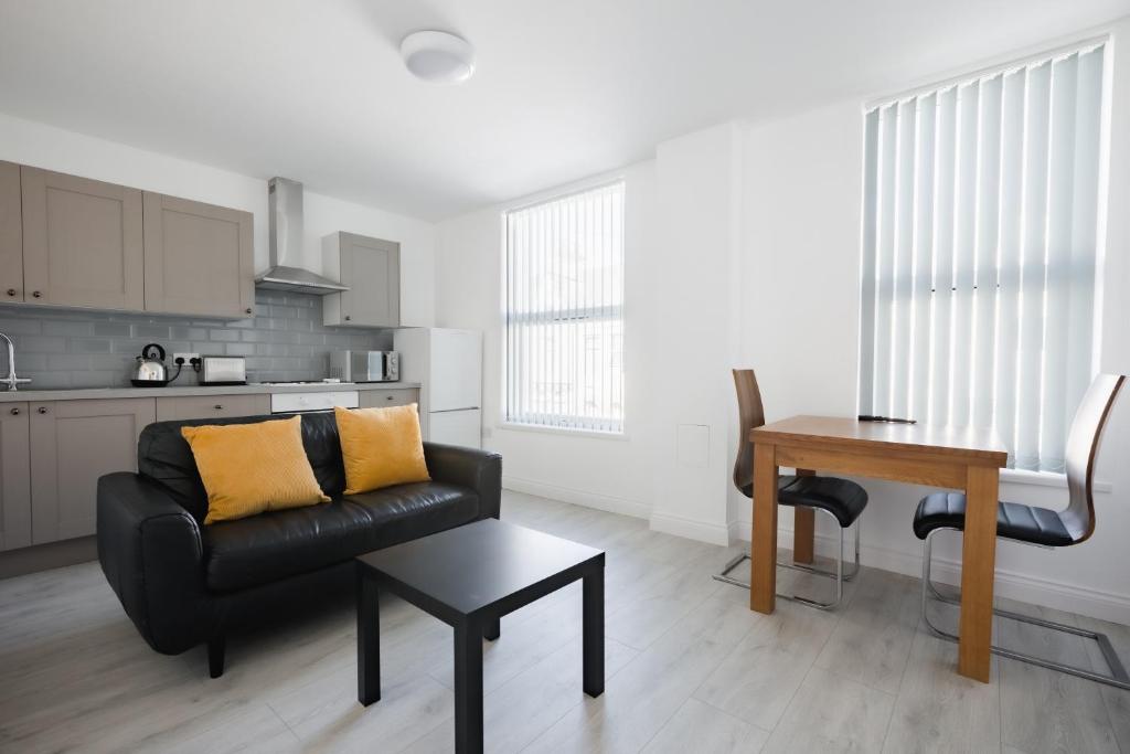 Platform Stadium apartment with parking Image 1