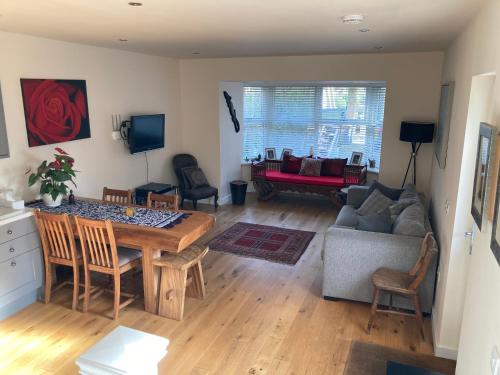 Coach house Harrogate Image 3