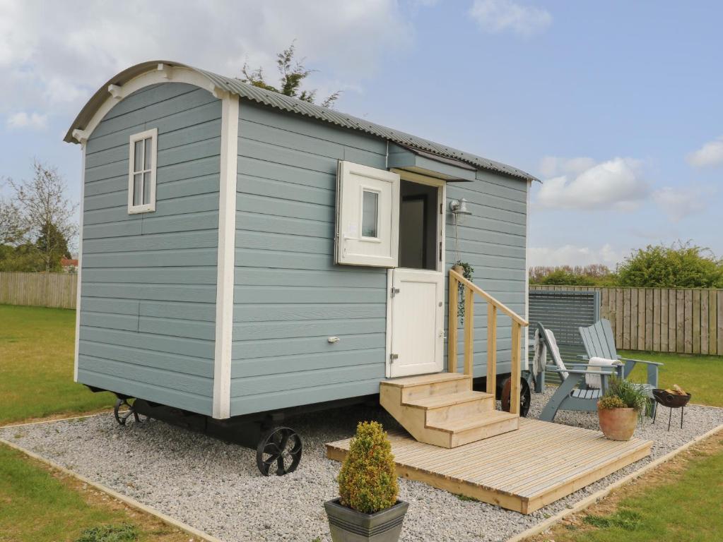 Bo Peep's Shepherdess Hut Image 1