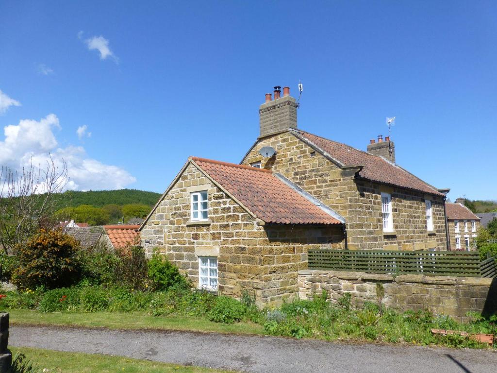 1 Church Cottages Image 1
