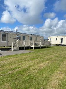 Cosy caravan Image 2