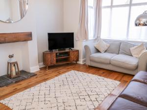 Fern House Image 3