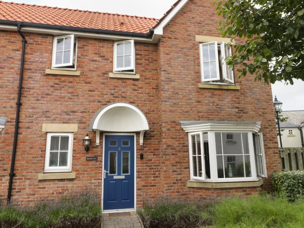 2 Perran Court Image 1