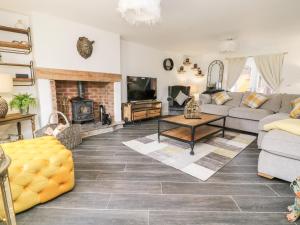 Cobblers Cottage Image 2