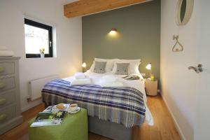 Yorkshire Dales Lodge 5 Family 3 Bed Image 2