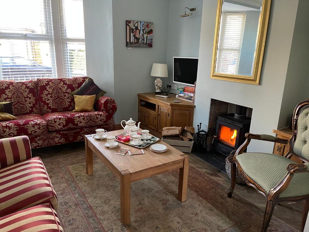 Artists’ Cottages Image 1