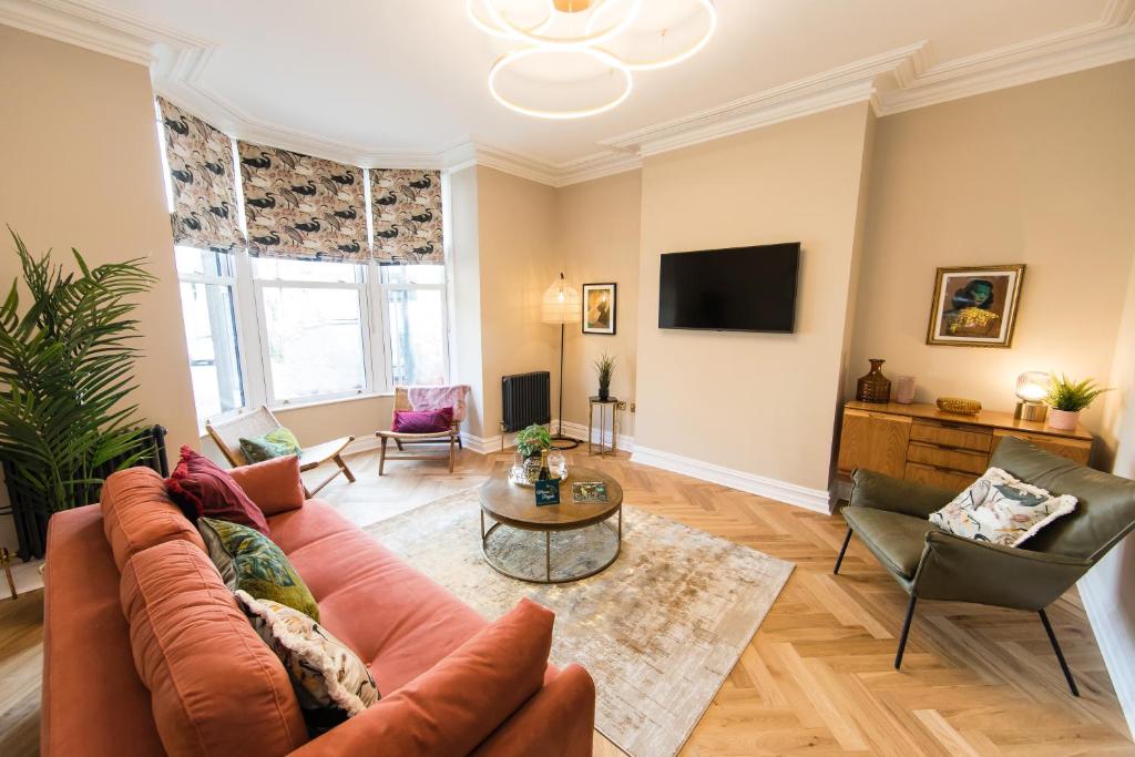 Maison Mouettes by Maison Parfaite - Luxury Suites with Abbey Views Image 1