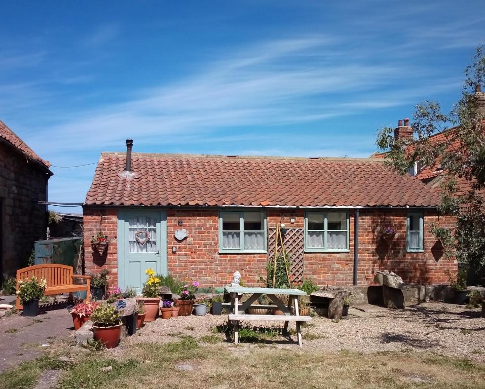 Thyme Cottage Image 1