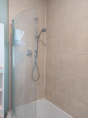 HILLTOP PLACE SUITES near MEADOWHALL Image 2