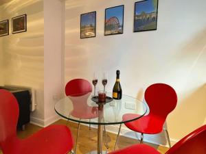 Lovely 1BR Loft Apartment in Sheffield City Centre Image 2