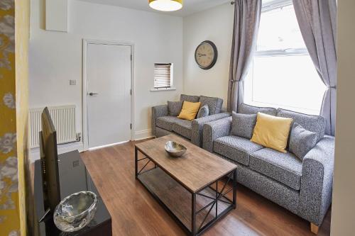 Host & Stay - Gresham House Image 3