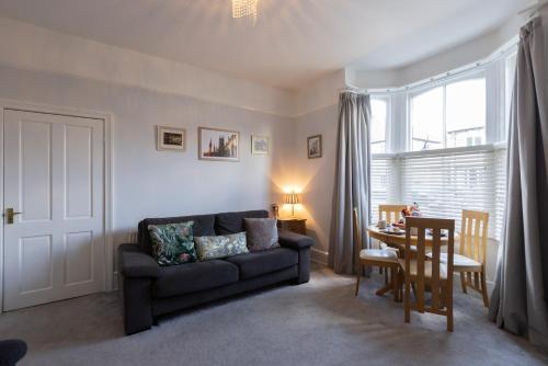 Bootham Apartment 32 Image 3