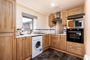 Cosy Apartment & Central Location & Contractors & DSA Image 2