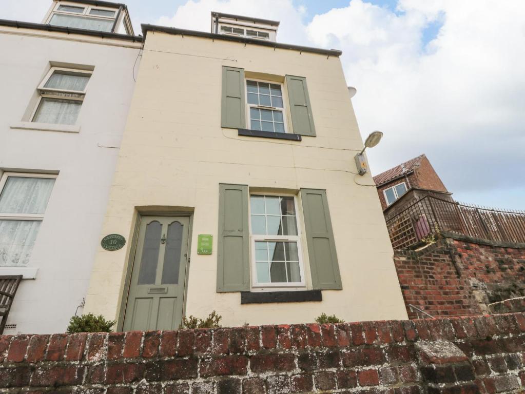 Captains Cottage Image 2