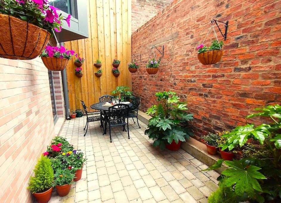The Boutique York Garden Studio Image 1