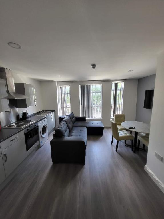 Avenue Apartments Image 1