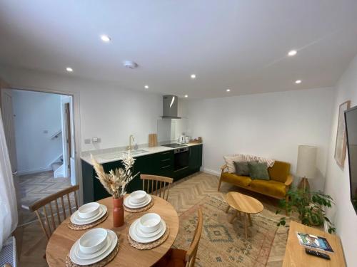 BRACKEN COTTAGE, The Lanes Cottages, Stokesley Image 3