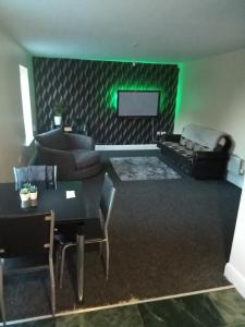 Great value 2 bedroom Appartment - Spacious Image 1