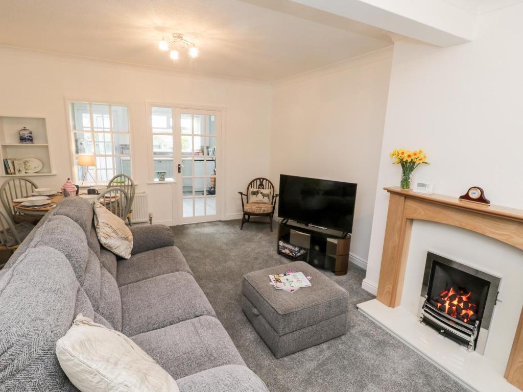 Wolds View Cottage Image 1