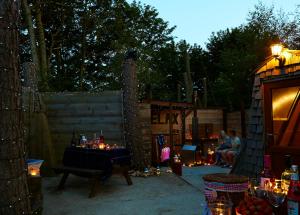 Pinewood Park - Tipis, Hot Tubs and Lodges Image 2