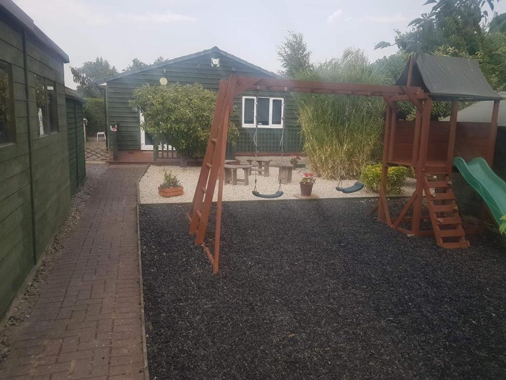 Green Street Retreat Image 1