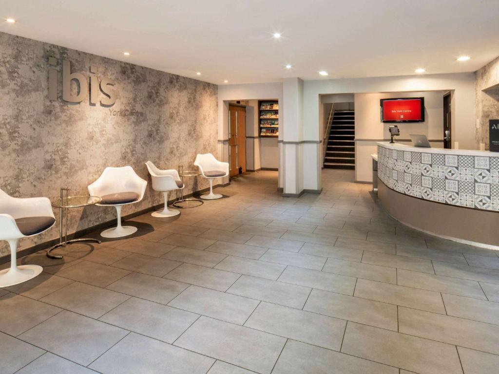 Ibis York Centre Image 1