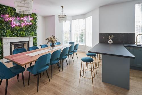 Host & Stay - Parkside Villa Image 3