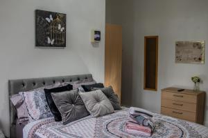 Bv Comfy Studio At Maningham Lane Bradford Image 2