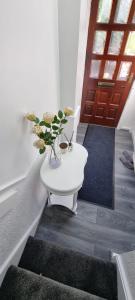 Glamorous room w/ WiFi & Free Parking Image 2