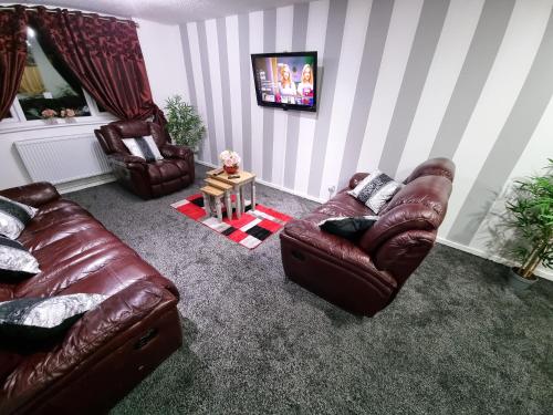 *10OR* Setup for your most relaxed & amazing stay + Free Parking + Free Fast WiFi * Image 3