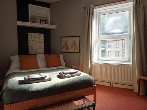 Treetops & Viaducts; open plan two-bed apartment Image 3