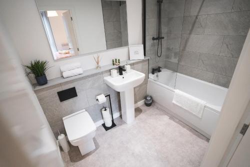 Birtin Works Apartments - Brand New - City Centre Image 3