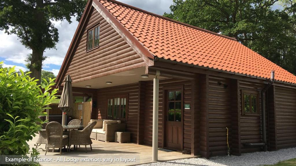 High Oaks Grange - Glamping Image 11