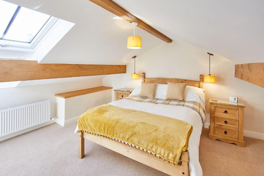 Host & Stay - The Hayloft Image 1