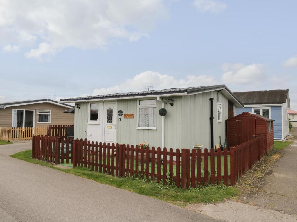 126 Seaside Getaway Image 1
