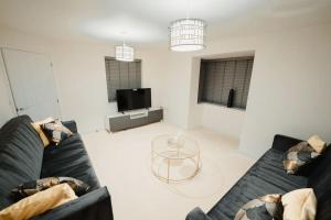 Willow Heights Modern 5-7 Persons/3 Bed Detached Image 2