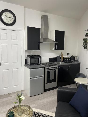 BV Lush Studio At Queensgate Huddersfield Town Centre Image 3