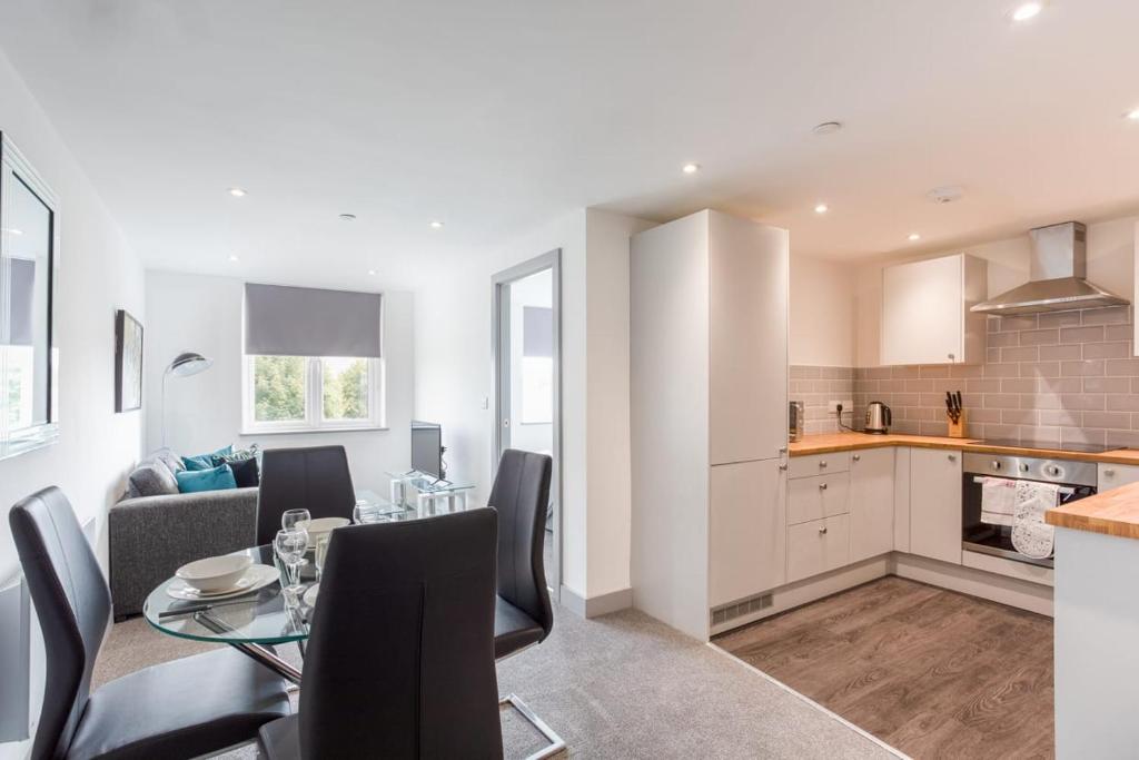 Charming 1 Bed Apartment in Leeds Image 4
